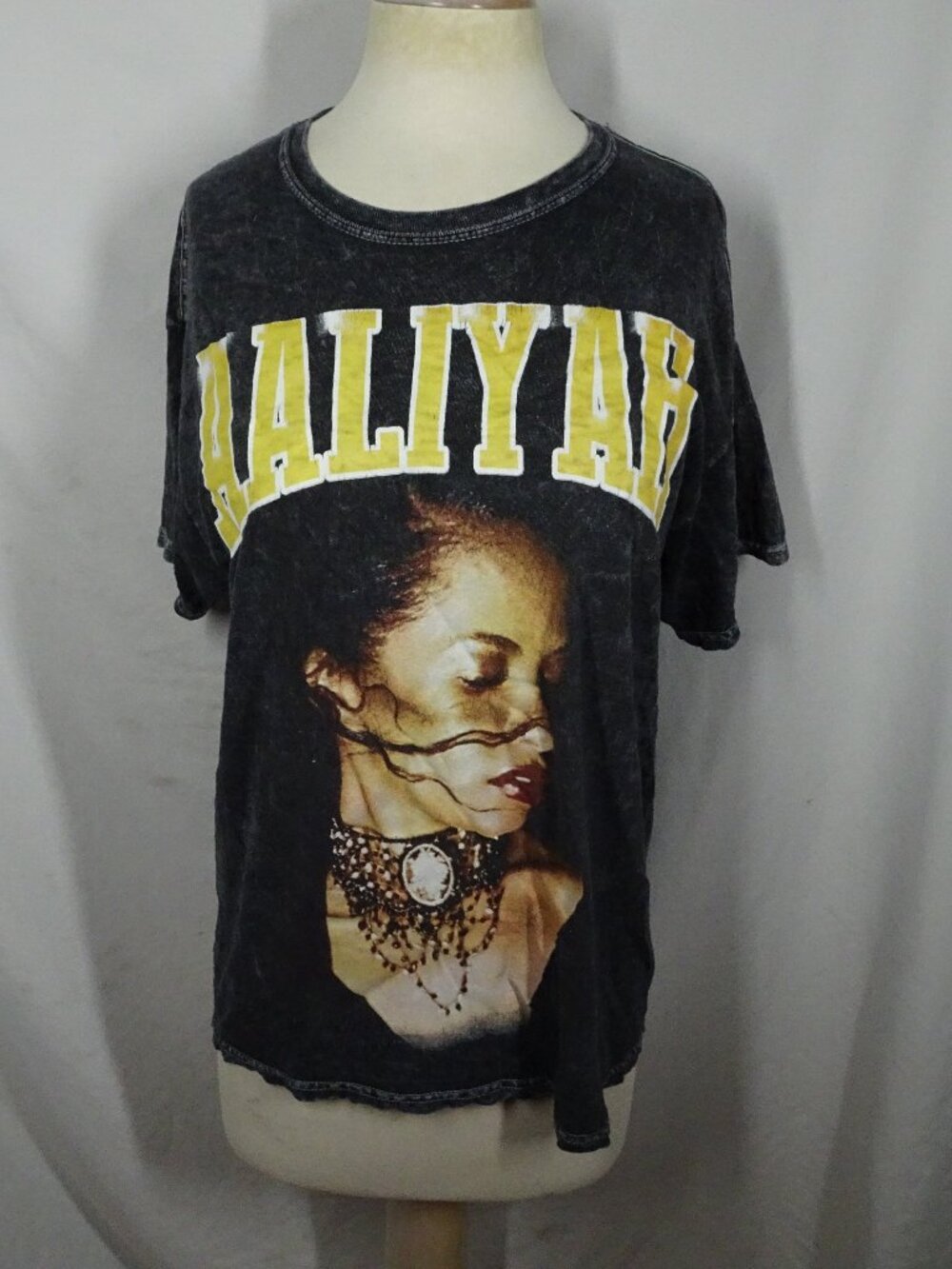 Aaliyah Women T-shirt Top Size 0X